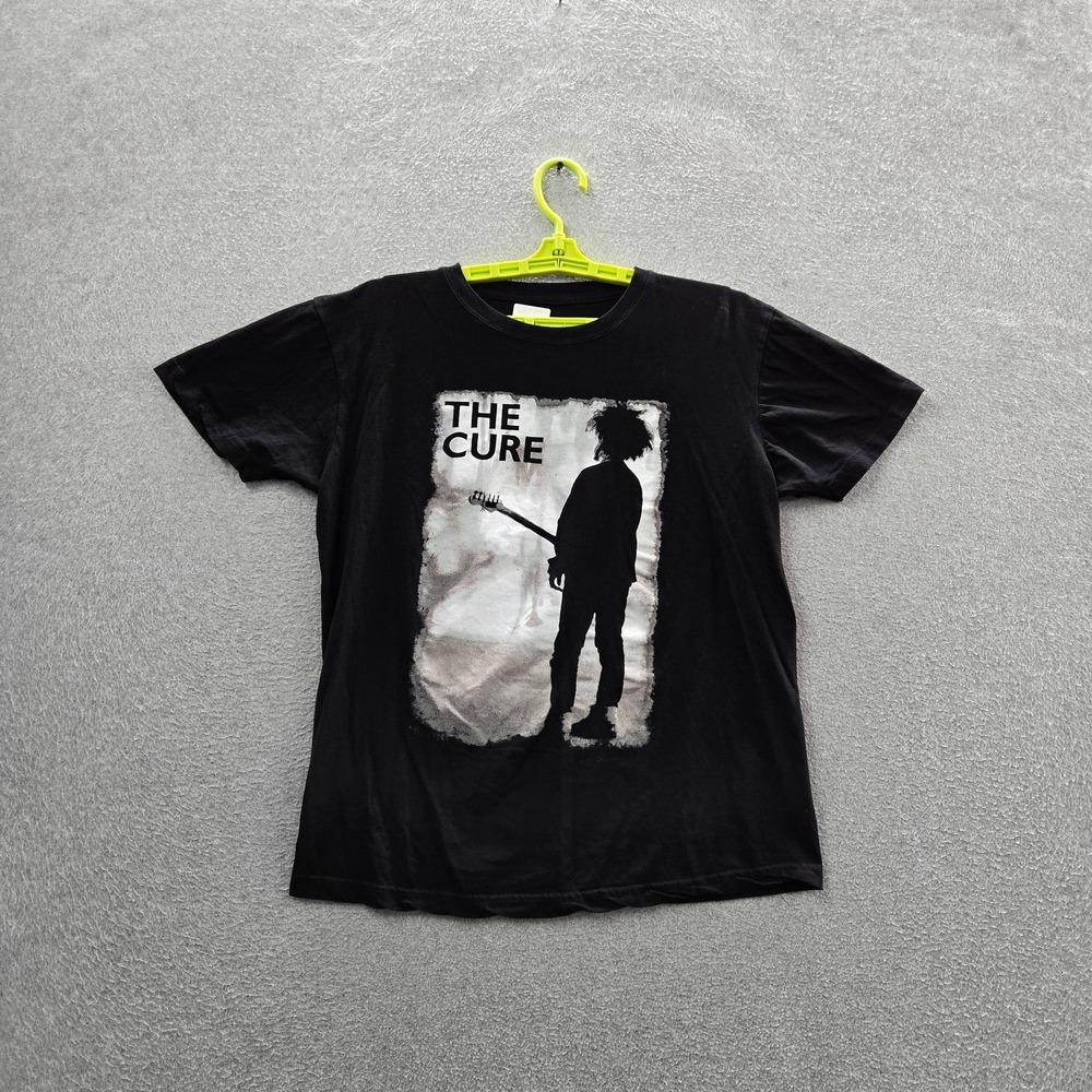 The‎ Cure Men Shirt M Black Robert Smith Band Print Short Sleeve Logo